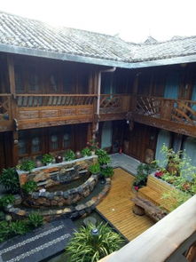 丽江忘尘清舍 探访原小峰王府客栈，品味艺墅峰上的大宅装饰美学